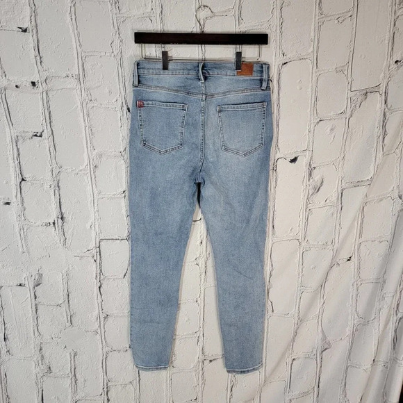 BDG Urban Outfitters Twig High Rise Light Wash Skinny Jeans‎ Casual 90s Vibes 29 - Picture 4 of 8
